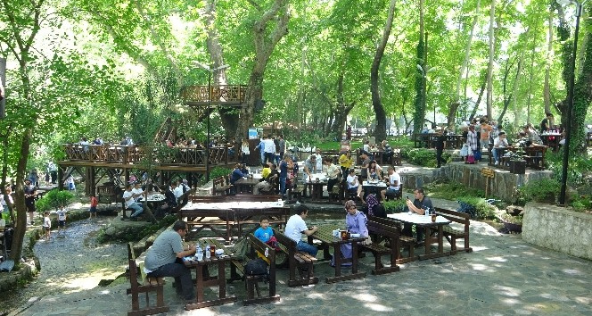 Dağılcak Tabiat Parkı'na akın ettiler